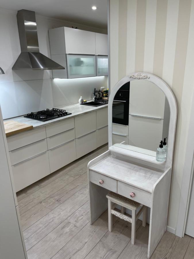 Cosy Apartmant In Hodonin Apartment Ngoại thất bức ảnh